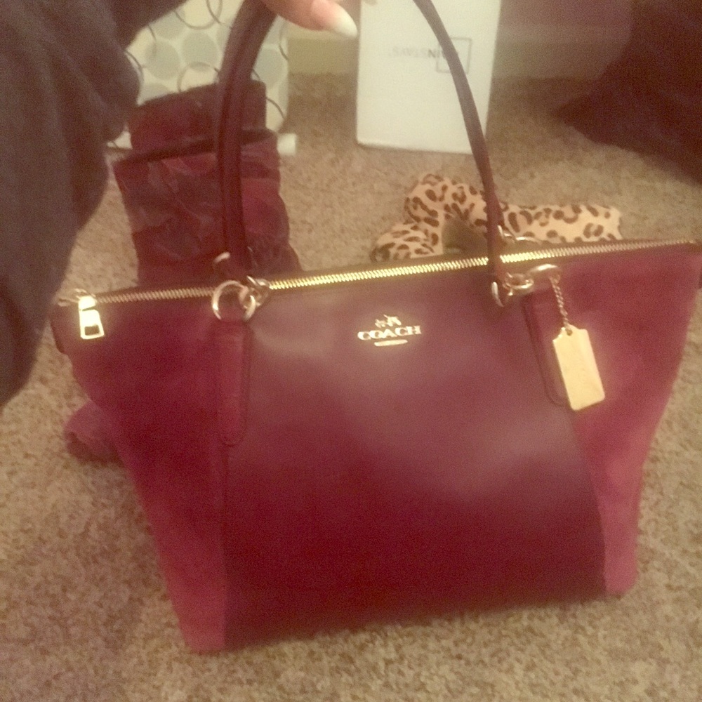 Burgundy maroon Coach purse handbag gold accents